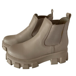 Circus NY Beige Platform Chelsea Boots Women’s Sz 6.5 Chunky Sole Ankle Booties